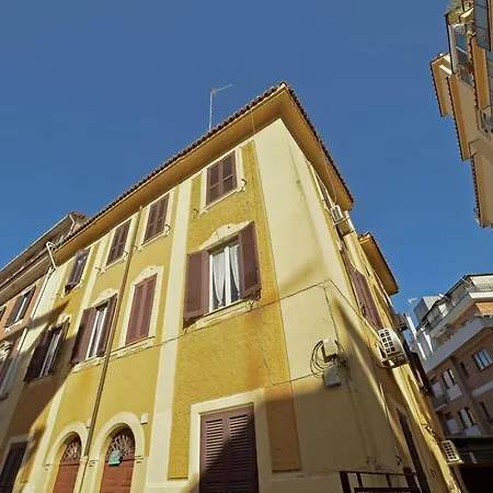 Lucia Ponte Milvio Appartamento Roma