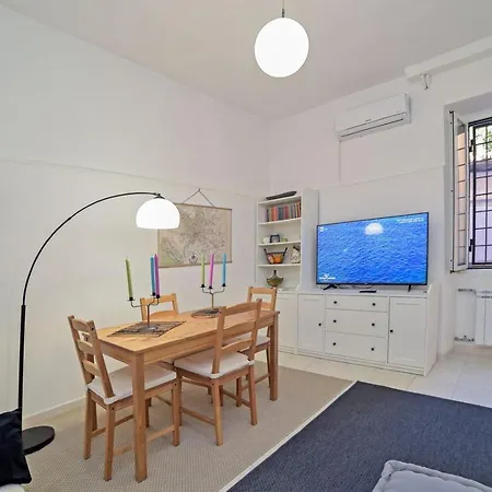 Lucia Ponte Milvio Appartement *